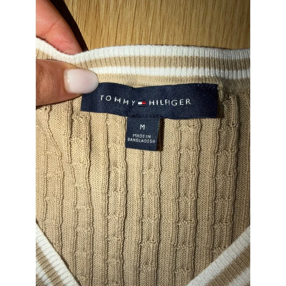 Tommy Hilfiger Mens Cable Knit V-Neck Short Sleeve Sweater Striped Trim